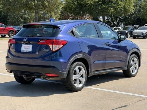 Used 2017 Honda HR-V LX image 4