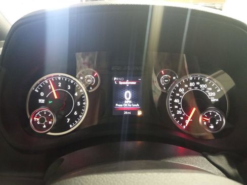 New 2026 RAM 2500 Big Horn AWD/4WD image 9