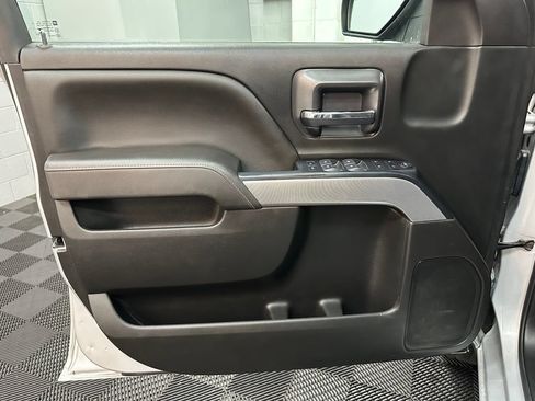 Used 2017 Chevrolet Silverado 1500 LT w/ Redline Edition AWD/4WD image 17
