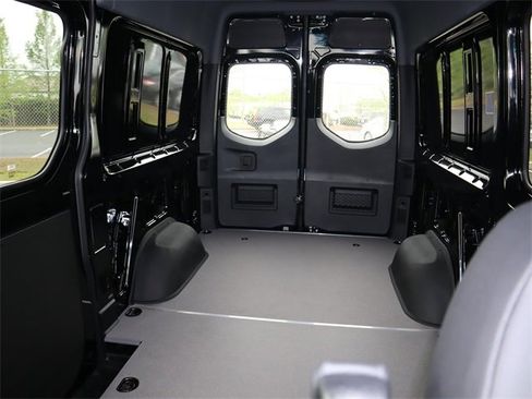 Used 2024 Mercedes-Benz Sprinter 144 Cargo image 6