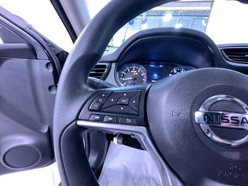 Used 2020 Nissan Rogue S FWD image 20