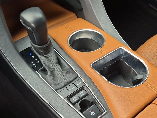 Used 2022 Toyota Avalon Limited w/ Advanced Safety Package FWD image 18
