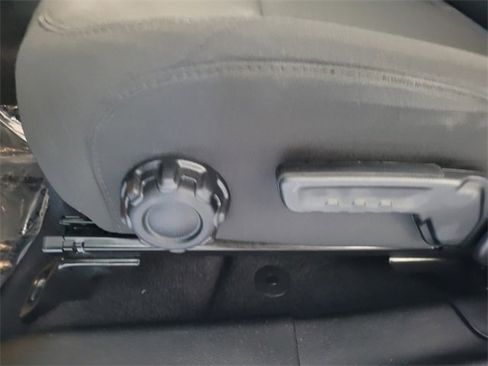 Certified 2022 Jeep Wrangler Unlimited Sport w/ Sun And Sound Package image 6