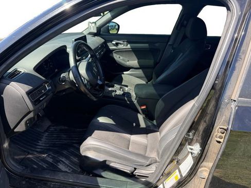 Used 2022 Honda Civic Sport image 4