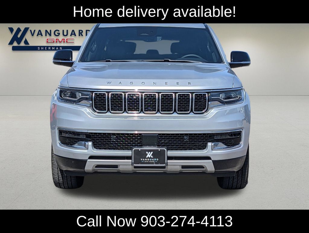 Used 2024 Jeep Wagoneer L Series II w/ Flexible Seating Group AWD/4WD image 2