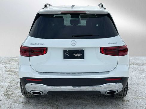 New 2026 Mercedes-Benz GLB 250 4MATIC image 4
