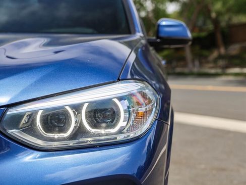 Used 2019 BMW X4 xDrive30i w/ M Sport Package 2 AWD/4WD image 14