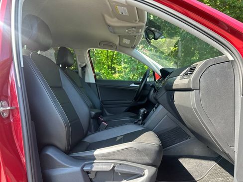 Used 2019 Volkswagen Tiguan SE AWD/4WD image 20