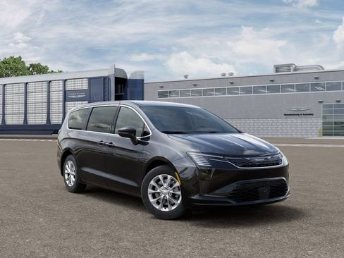 New 2027 Chrysler Pacifica Select AWD/4WD image 5