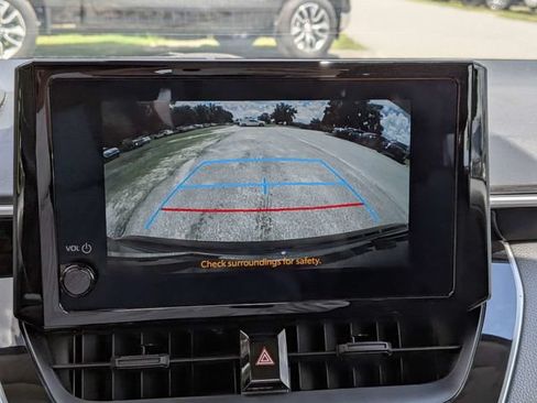 Used 2025 Toyota Corolla LE FWD image 29