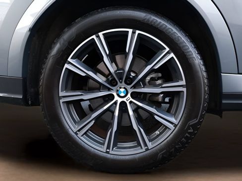 Used 2025 BMW X6 xDrive40i AWD/4WD image 41