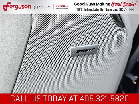 New 2026 GMC Yukon Denali w/ Denali Reserve Package AWD/4WD image 14