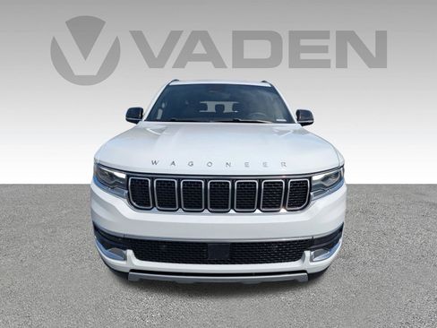 Used 2024 Jeep Wagoneer L Series II w/ Flexible Seating Group RWD image 30