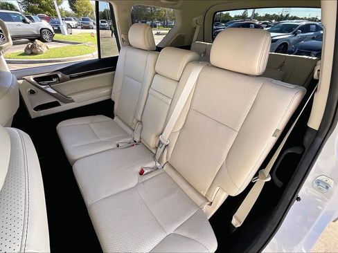 Used 2021 Lexus GX 460 Luxury image 17
