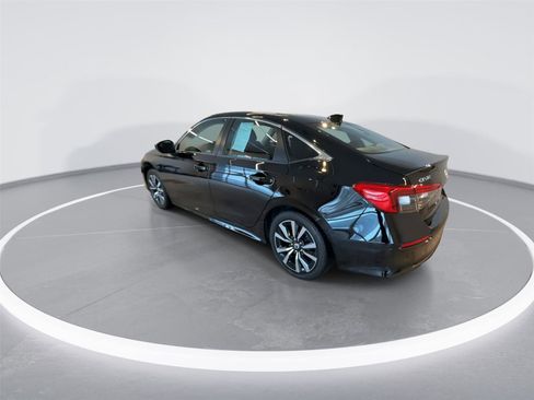 Used 2023 Honda Civic EX image 6
