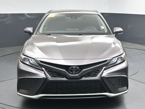 Used 2022 Toyota Camry XSE image 2