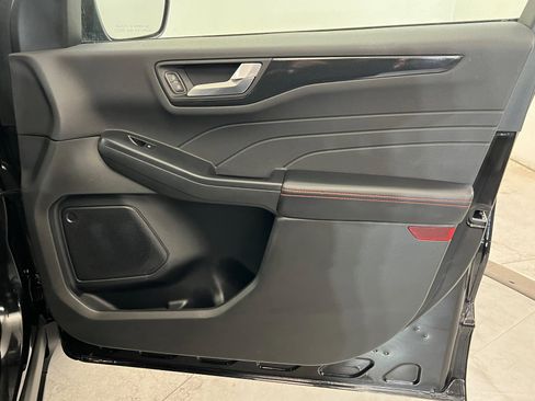 Used 2025 Ford Escape ST-Line image 24