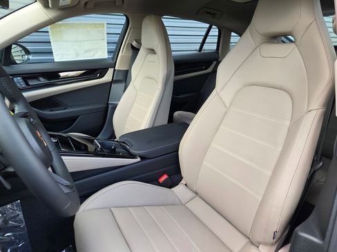 New 2026 Porsche Panamera 4 image 5