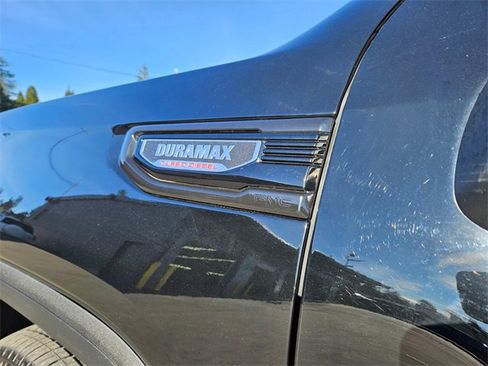 Used 2023 GMC Sierra 1500 Denali w/ Denali Reserve Package image 10