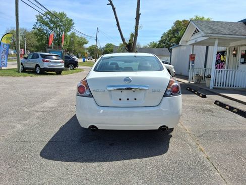 Used 2011 Nissan Altima 2.5 SL w/ 2.5SL Pkg image 4