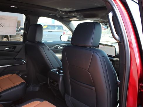 New 2027 Chevrolet Traverse Z71 w/ Enhanced Driving Package AWD/4WD image 36