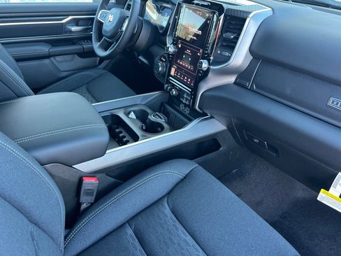 New 2026 RAM 1500 4x4 Crew Cab image 14