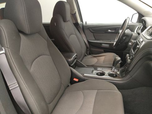 Used 2015 Chevrolet Traverse LT w/ Style and Technology Package image 21