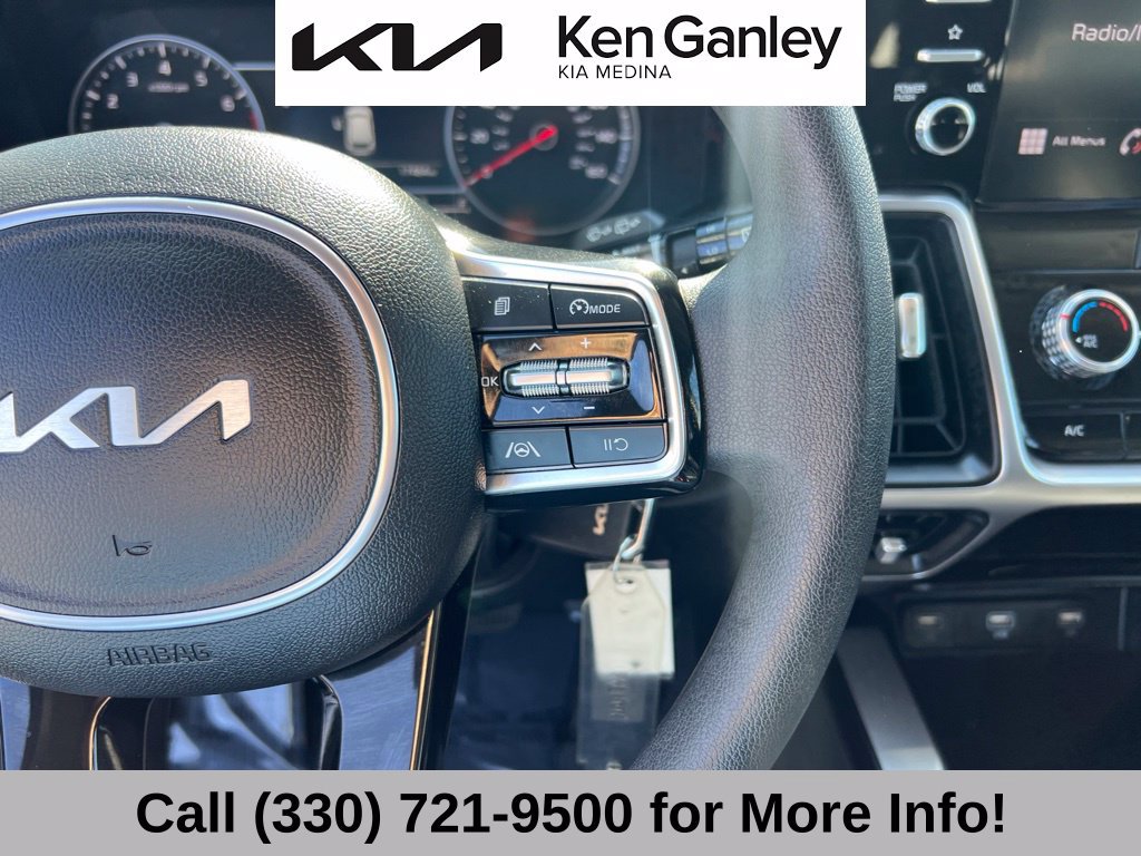 Certified 2023 Kia Sorento LX AWD/4WD image 30