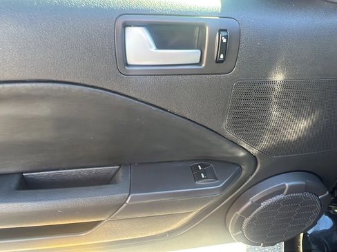 Used 2008 Ford Mustang GT Premium image 22