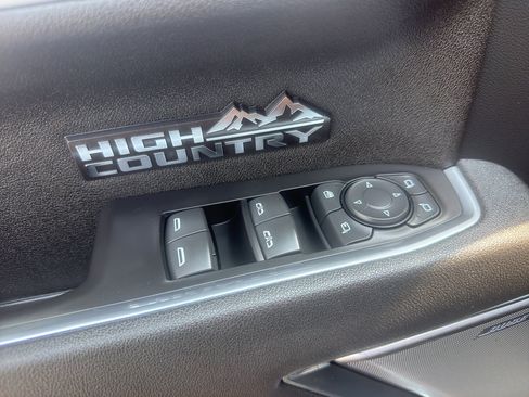Certified 2025 Chevrolet Silverado 1500 High Country w/ High Country Premium Package AWD/4WD image 13