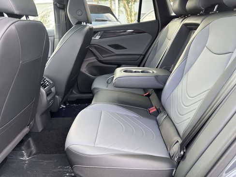 New 2026 Volkswagen Tiguan SE R-Line image 11