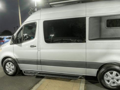 Used 2024 Mercedes-Benz Sprinter 2500 image 4