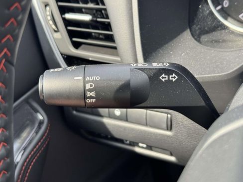 Used 2025 Nissan Rogue SV AWD/4WD image 16