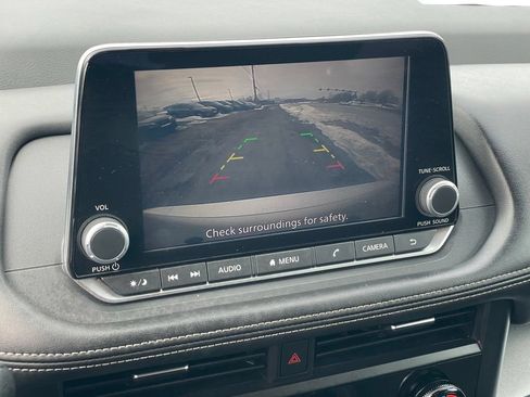 Certified 2025 Nissan Rogue SV AWD/4WD image 16