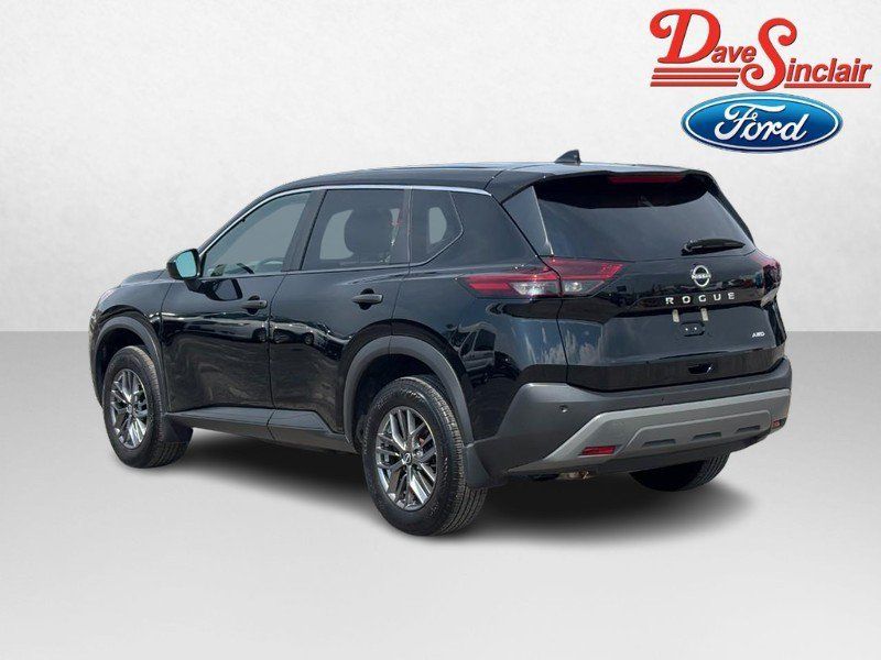 Used 2023 Nissan Rogue S AWD/4WD image 9