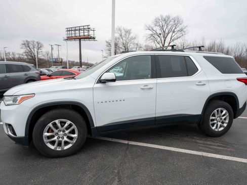 Used 2018 Chevrolet Traverse LT image 3
