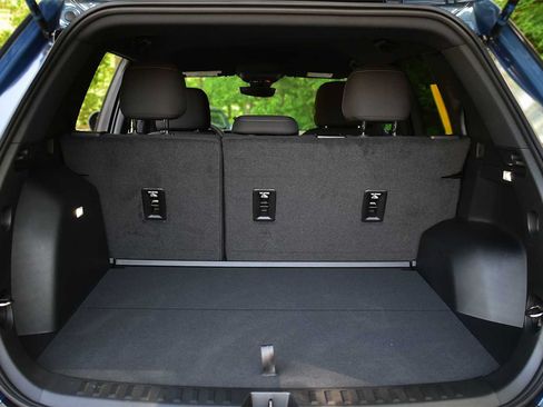 New 2026 Chevrolet Equinox LT w/ Safety and Technology Package AWD/4WD image 8