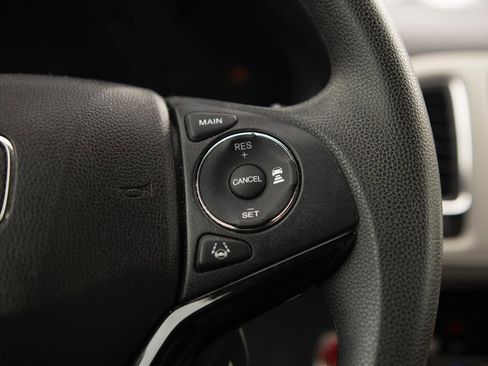 Used 2021 Honda HR-V EX image 7