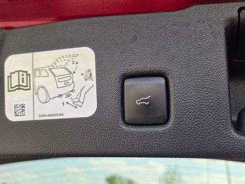 Used 2020 Ford Escape SEL AWD/4WD image 14