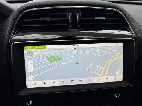 Used 2018 Jaguar F-PACE Prestige AWD/4WD image 28