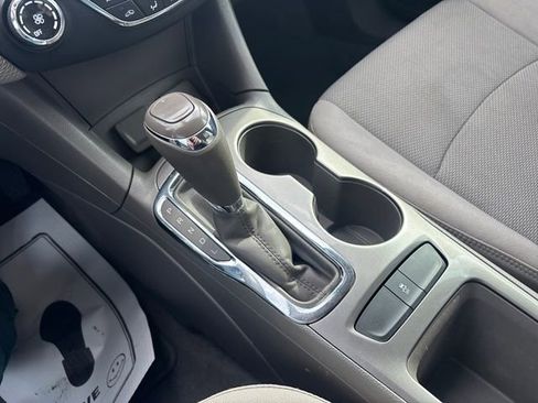 Used 2018 Chevrolet Cruze LT w/ RS Package image 13