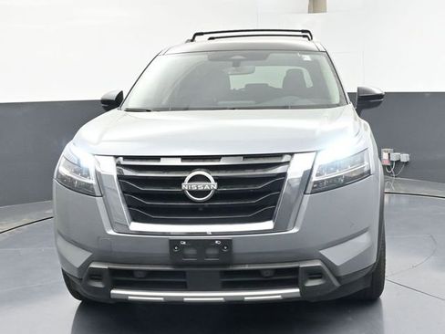 Used 2024 Nissan Pathfinder SL AWD/4WD image 32