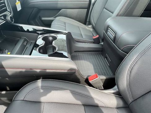 New 2026 Chevrolet Suburban RST w/ RST Capability Package AWD/4WD image 16