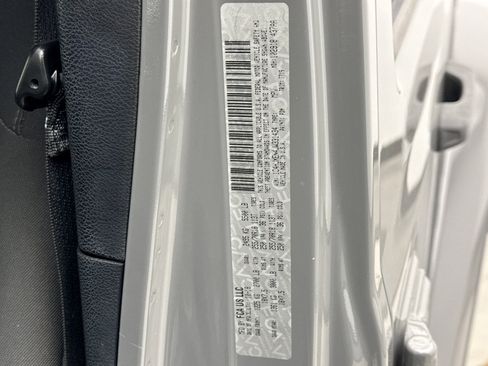 Used 2018 Jeep Wrangler Unlimited Sahara image 23