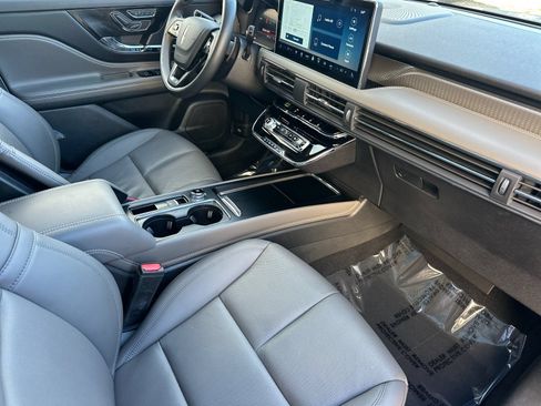 New 2026 Lincoln Corsair Grand Touring AWD/4WD image 15