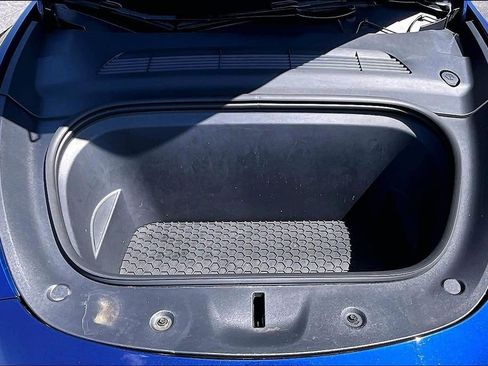 Used 2023 Tesla Model Y Long Range image 30