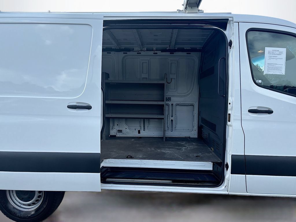Used 2021 Mercedes-Benz Sprinter 1500 image 9