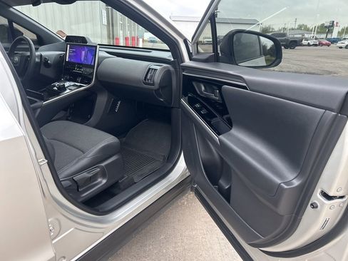 Used 2024 Toyota bZ4X XLE w/ Weather Package image 20