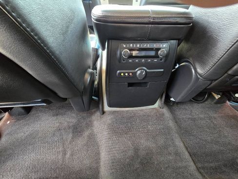 Used 2014 Cadillac Escalade Platinum AWD/4WD image 31
