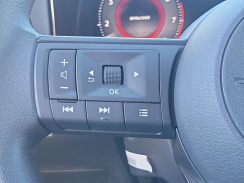 New 2026 Nissan Kicks SV w/ SV Premium Package FWD image 5